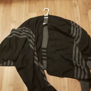 Reversible Black and Grey Shawl
